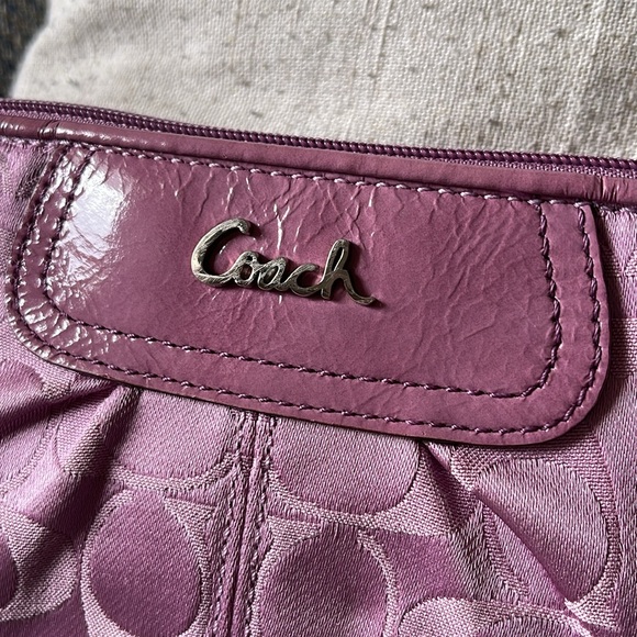 Coach Light Purple Canvas C Signature Patent Leather Trim Wristlet Wallet - Picture 2 of 16